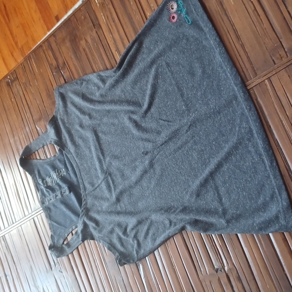 Oakley Tank